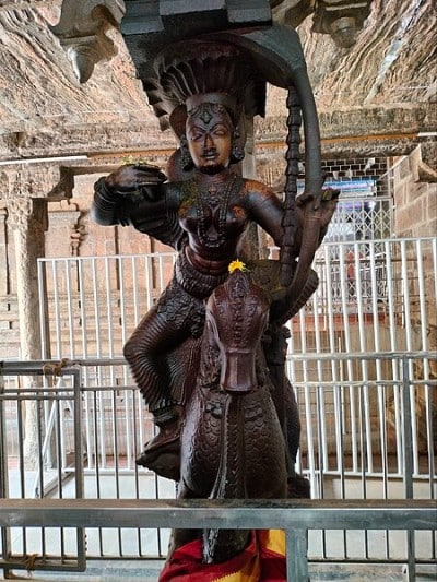 Statue of Rati, Koodal Alagar Temple, Madurai