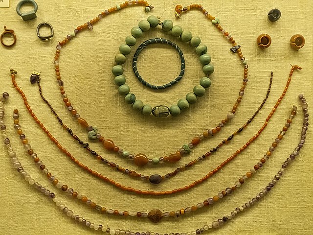 ancient egytian jewelry